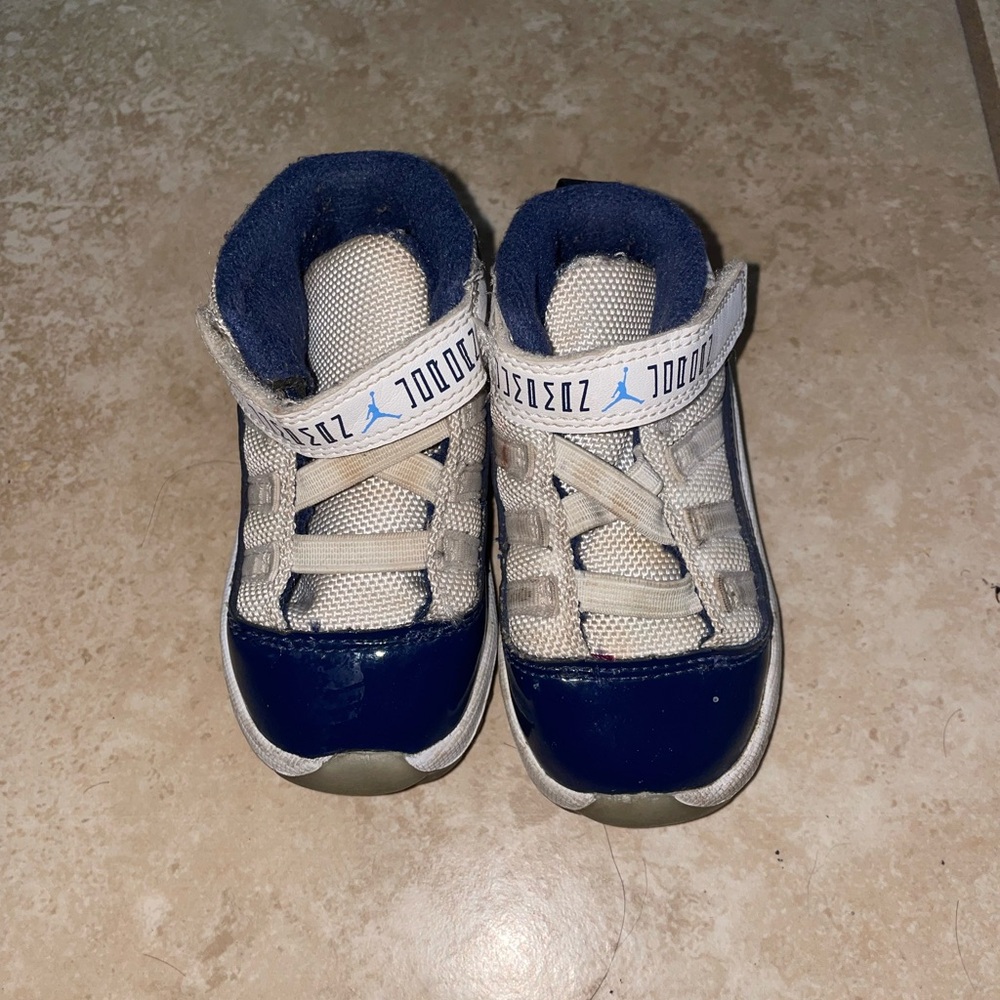Jordan 11 size 5C